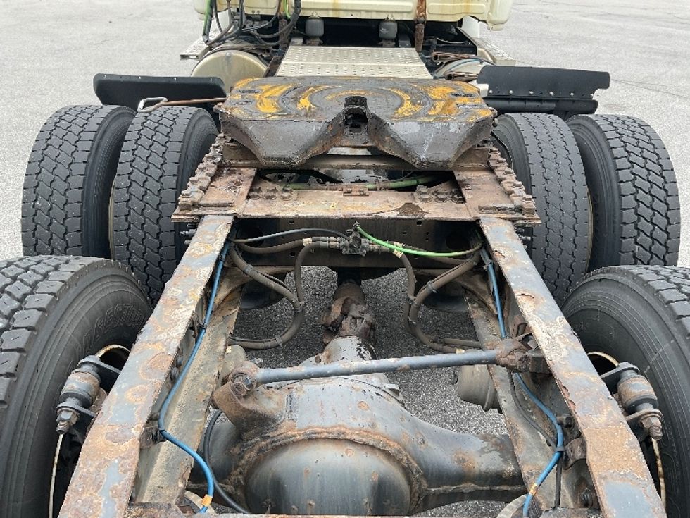 Day Cab Tractor-Heavy Duty Tractors-Freightliner-2018-T12664ST-Rochester-NY-342,442\n\t\tmiles-$ 54,000 - Image 6