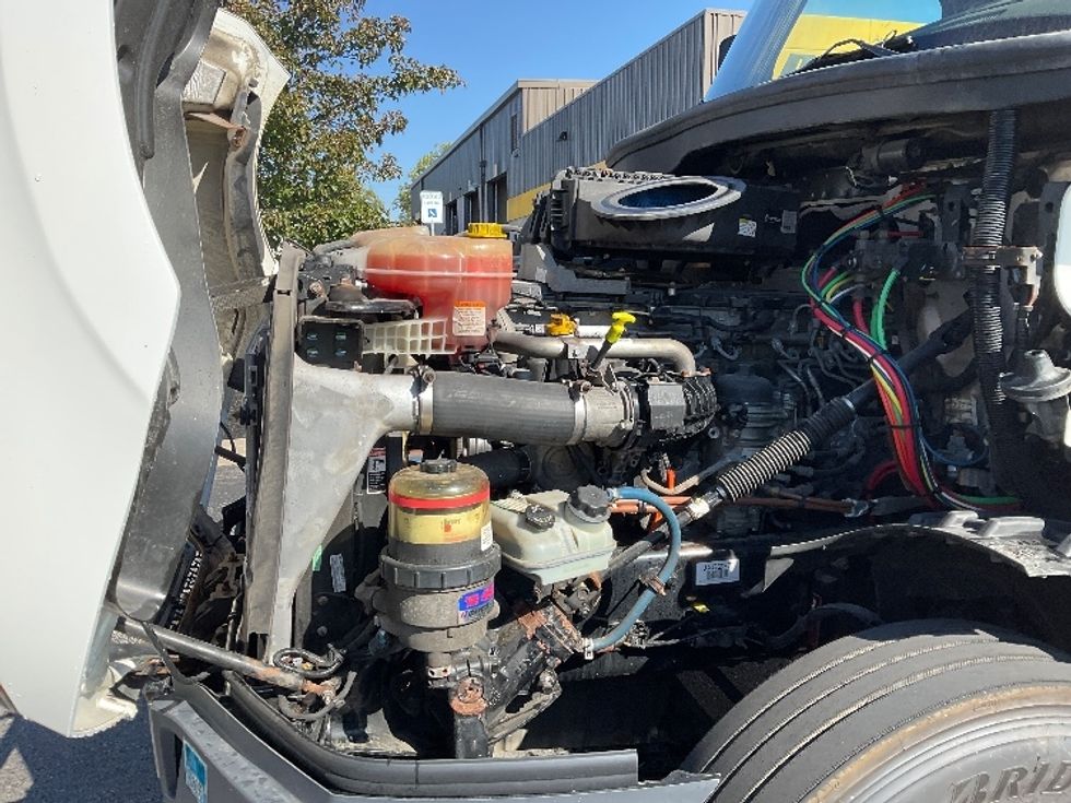 Day Cab Tractor-Heavy Duty Tractors-Freightliner-2018-T12664ST-Rochester-NY-414,460\n\t\tmiles-$ 31,500 - Image 16