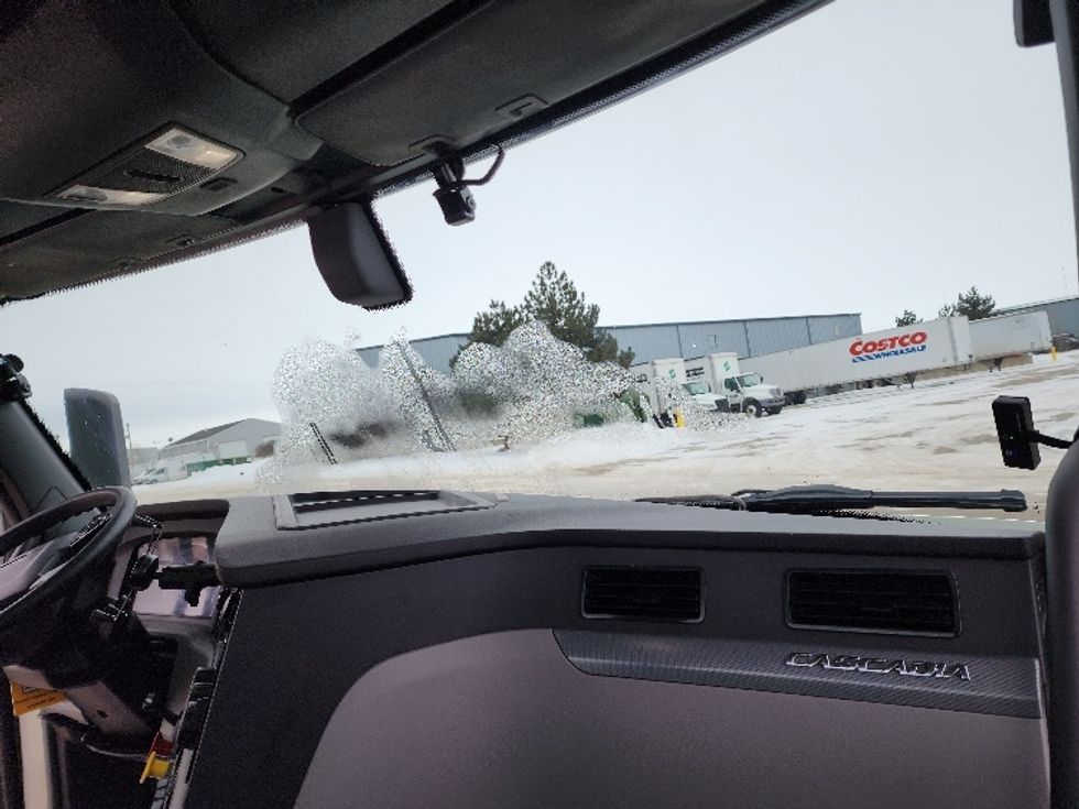 Day Cab Tractor-Heavy Duty Tractors-Freightliner-2018-T12664ST-Saginaw-MI-300,327\n\t\tmiles-$ 46,750 - Image 13