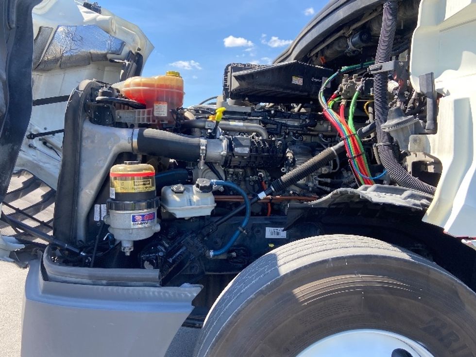 Day Cab Tractor-Heavy Duty Tractors-Freightliner-2018-T12664ST-San Antonio-TX-222,385\n\t\tmiles-$ 53,250 - Image 16