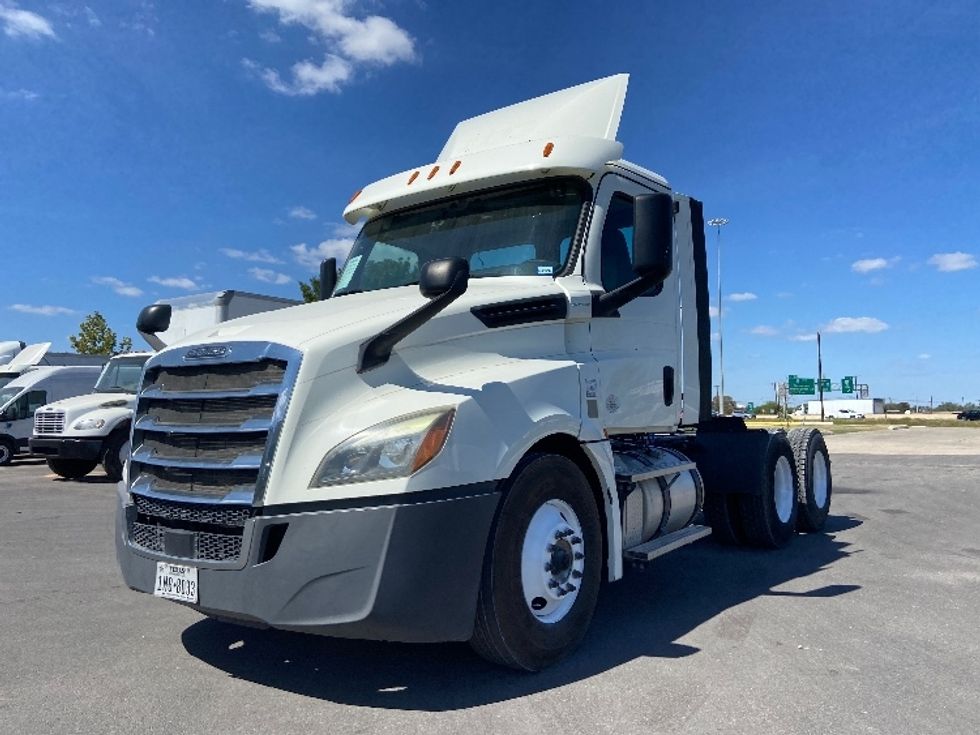 Day Cab Tractor-Heavy Duty Tractors-Freightliner-2018-T12664ST-San Antonio-TX-222,385\n\t\tmiles-$ 53,250 - Image 3