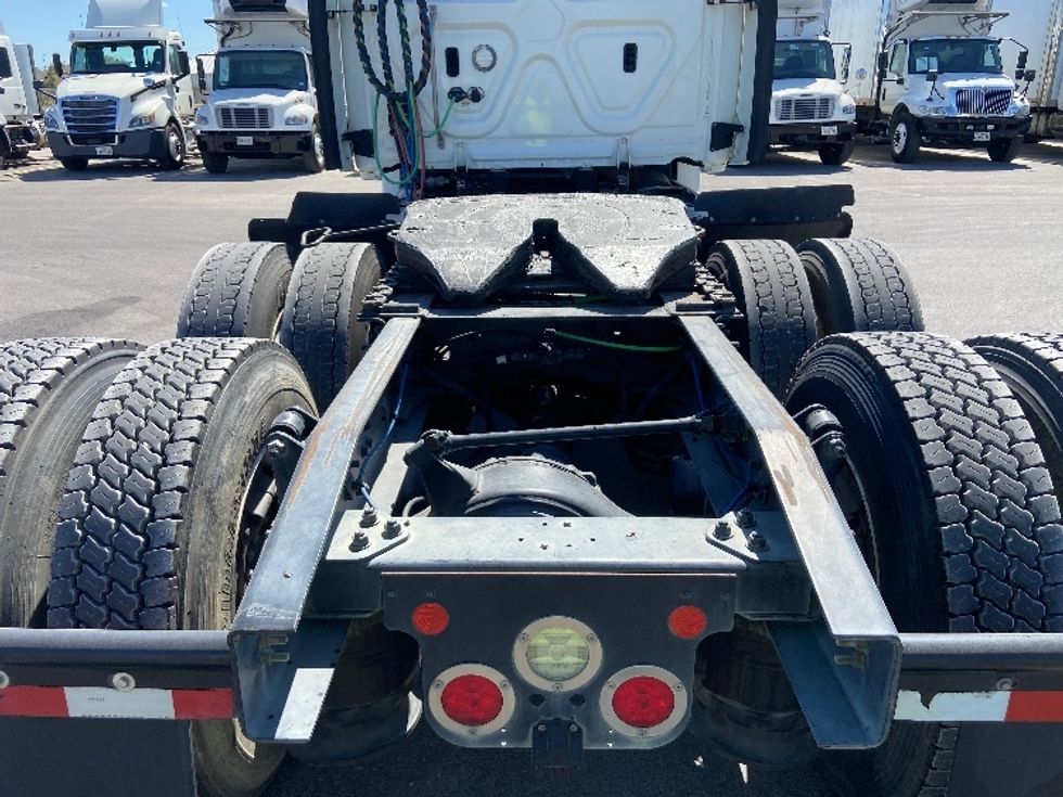 Day Cab Tractor-Heavy Duty Tractors-Freightliner-2018-T12664ST-San Antonio-TX-222,385\n\t\tmiles-$ 53,250 - Image 6