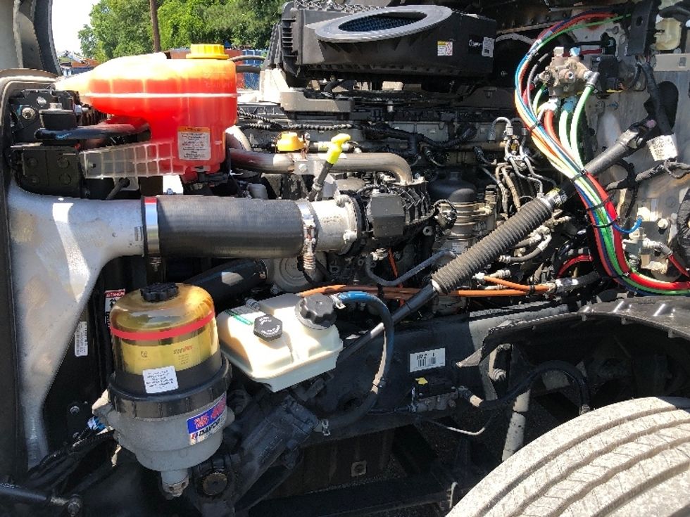Day Cab Tractor-Heavy Duty Tractors-Freightliner-2018-T12664ST-Shreveport-LA-344,366\n\t\tmiles-$ 49,000 - Image 16