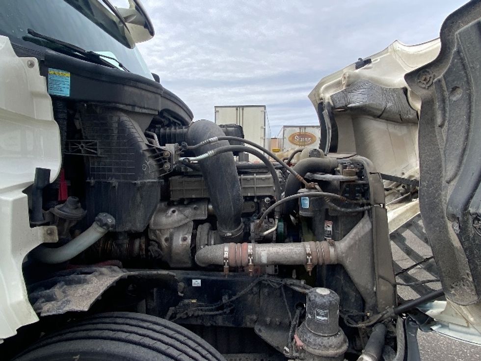 Day Cab Tractor-Heavy Duty Tractors-Freightliner-2018-T12664ST-South Bend-IN-502,798\n\t\tmiles-$ 41,000 - Image 15