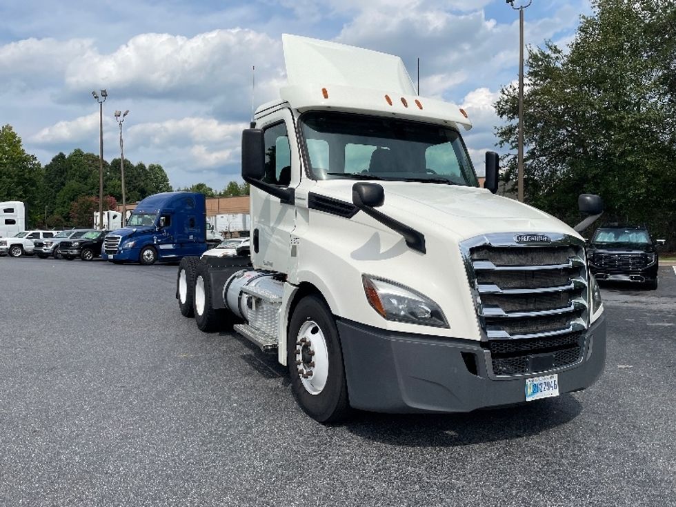 Your Next Used 2018 Freightliner T12664ST, 316779, Is For Sale And