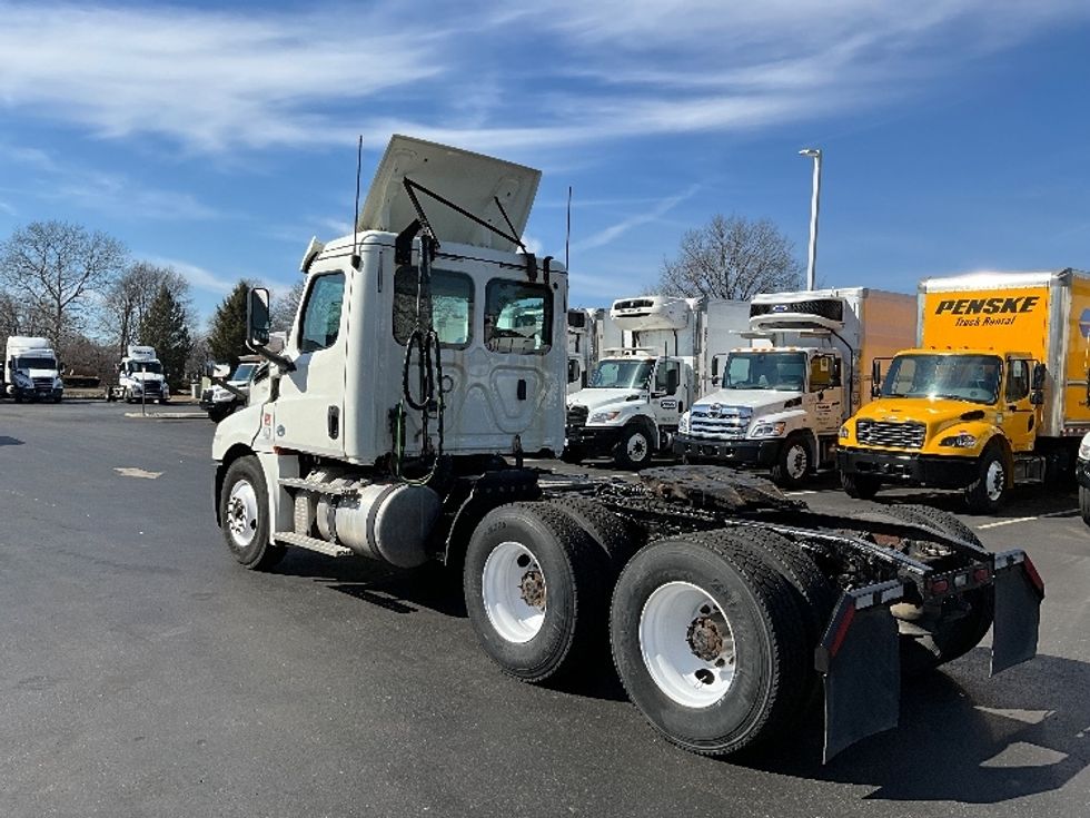 Day Cab Tractor-Heavy Duty Tractors-Freightliner-2018-T12664ST-Swedesboro-NJ-248,256\n\t\tmiles-$ 48,500 - Image 5