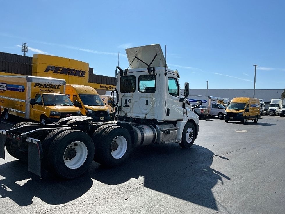 Day Cab Tractor-Heavy Duty Tractors-Freightliner-2018-T12664ST-Swedesboro-NJ-248,256\n\t\tmiles-$ 48,500 - Image 7
