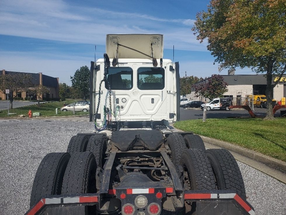 Day Cab Tractor-Heavy Duty Tractors-Freightliner-2018-T12664ST-Swedesboro-NJ-404,247\n\t\tmiles-$ 47,250 - Image 6