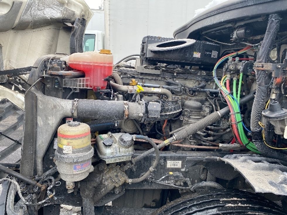Day Cab Tractor-Heavy Duty Tractors-Freightliner-2018-T12664ST-Swedesboro-NJ-490,432\n\t\tmiles-$ 39,500 - Image 16