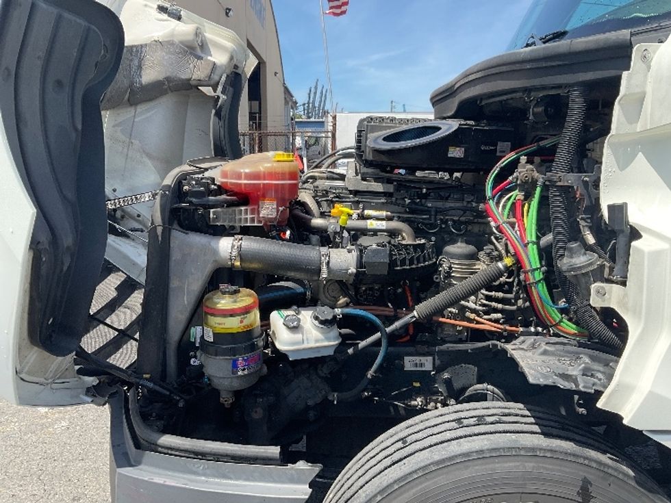 Day Cab Tractor-Heavy Duty Tractors-Freightliner-2018-T12664ST-Tacoma-WA-489,208\n\t\tmiles-$ 34,500 - Image 16