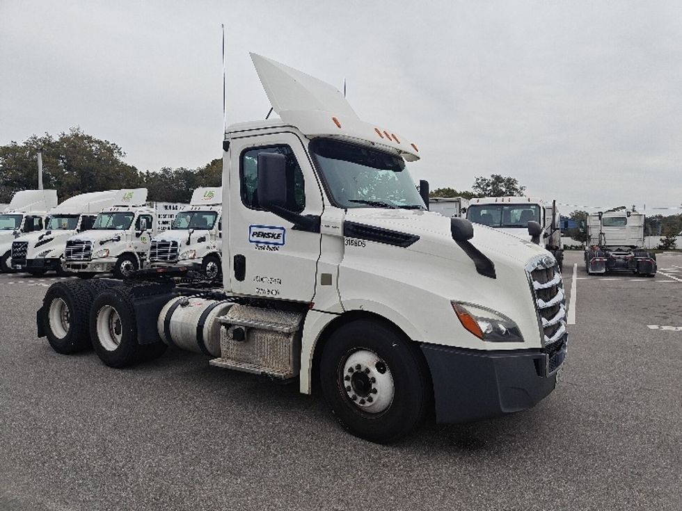 Your Next Used 2018 Freightliner T12664ST, 316805, Is For Sale And