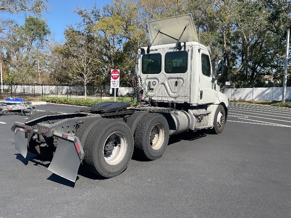 Day Cab Tractor-Heavy Duty Tractors-Freightliner-2018-T12664ST-Tampa-FL-454,020\n\t\tmiles-$ 38,000 - Image 7