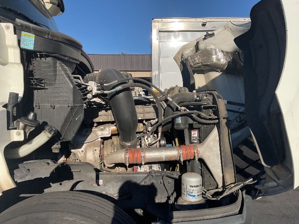 Day Cab Tractor-Heavy Duty Tractors-Freightliner-2018-T12664ST-Torrance-CA-279,306\n\t\tmiles-$ 49,750 - Image 15