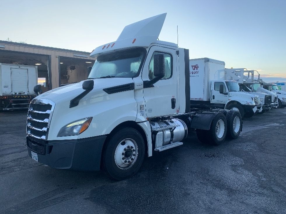 Day Cab Tractor-Heavy Duty Tractors-Freightliner-2018-T12664ST-Torrance-CA-361,044\n\t\tmiles-$ 43,750 - Image 3