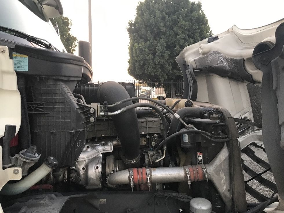 Day Cab Tractor-Heavy Duty Tractors-Freightliner-2018-T12664ST-Torrance-CA-364,172\n\t\tmiles-$ 44,750 - Image 15