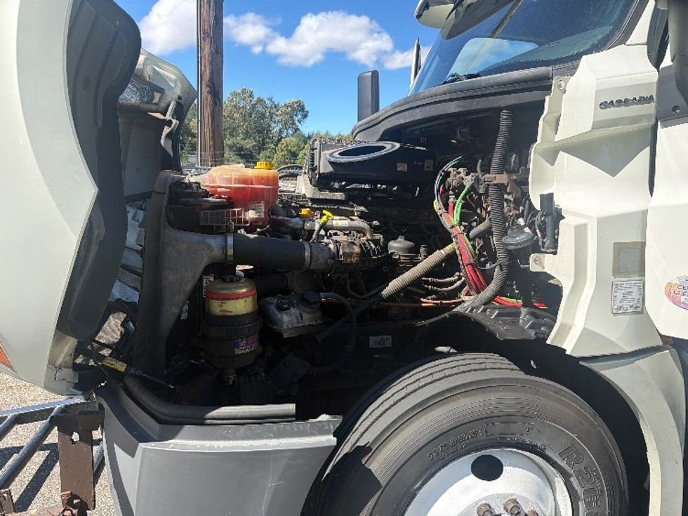 Day Cab Tractor-Heavy Duty Tractors-Freightliner-2018-T12664ST-Tukwila-WA-445,712\n\t\tmiles-$ 40,250 - Image 16