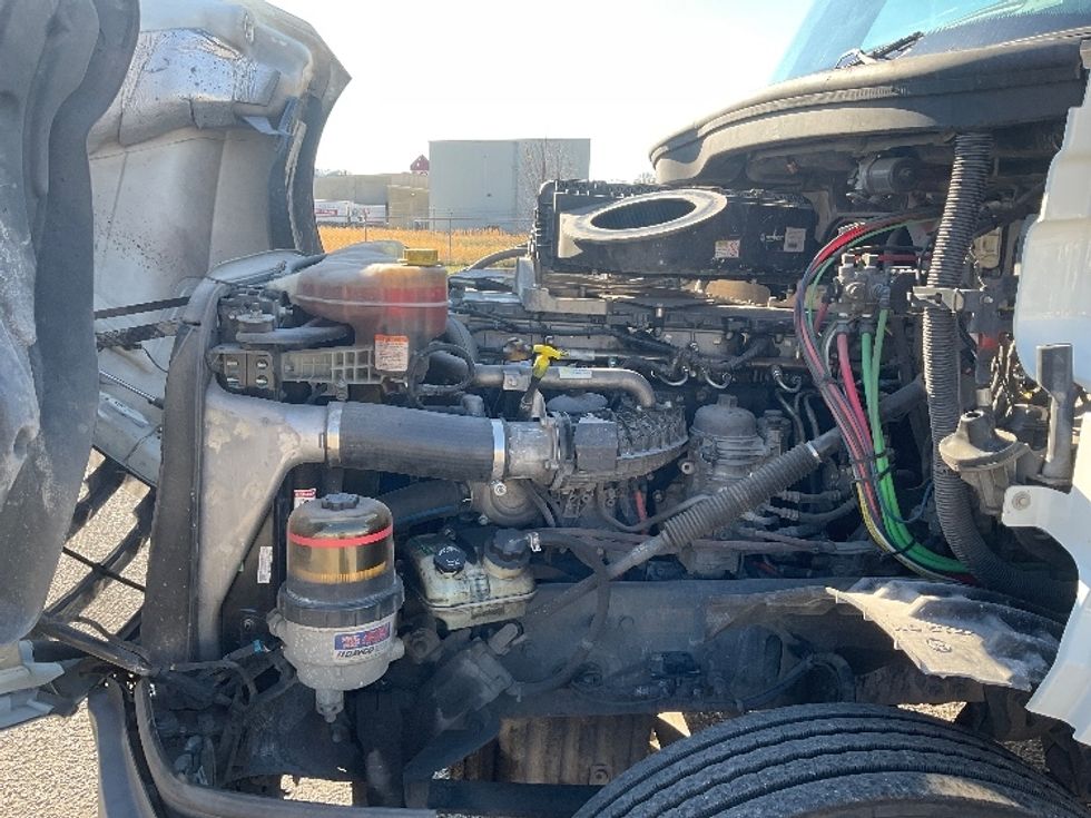 Day Cab Tractor-Heavy Duty Tractors-Freightliner-2018-T12664ST-Tuscaloosa-AL-436,454\n\t\tmiles-$ 45,500 - Image 16