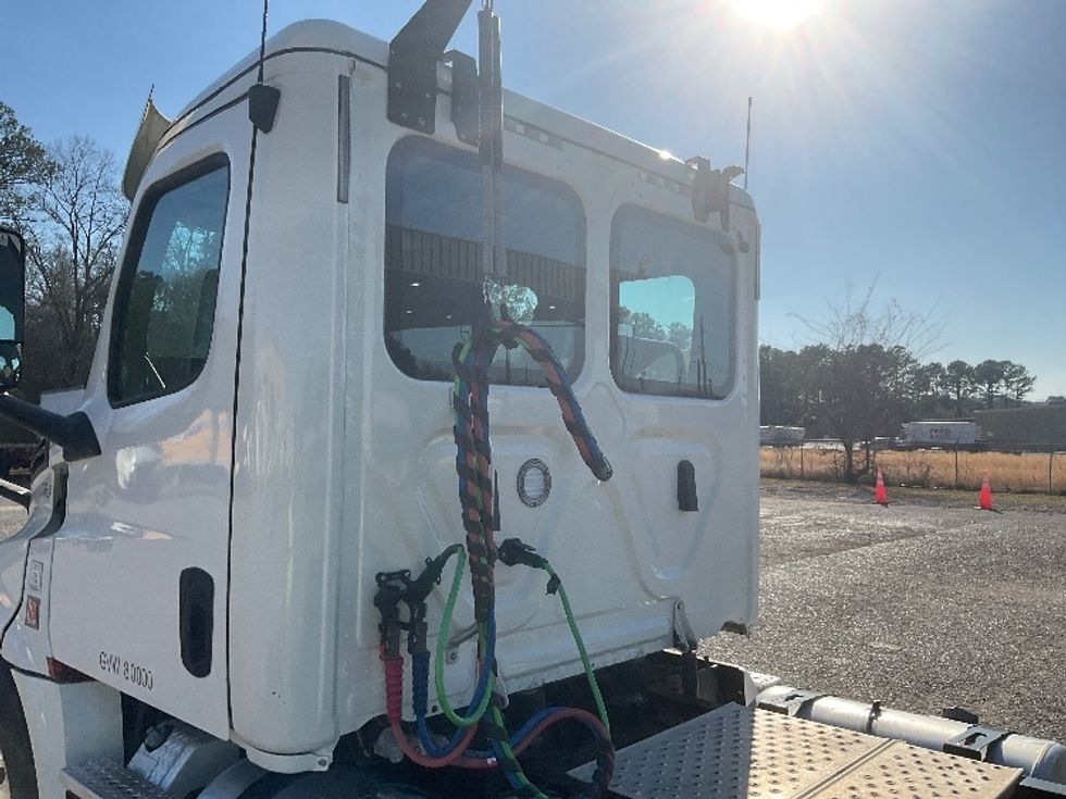 Day Cab Tractor-Heavy Duty Tractors-Freightliner-2018-T12664ST-Tuscaloosa-AL-436,454\n\t\tmiles-$ 45,500 - Image 17