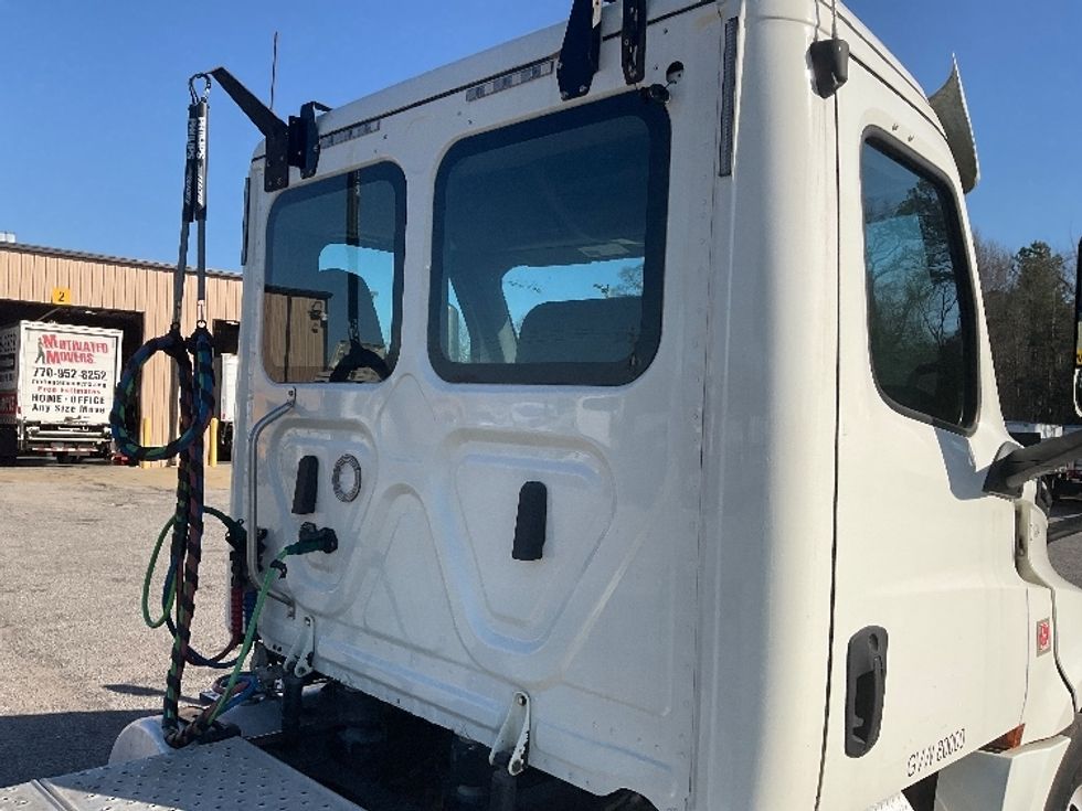 Day Cab Tractor-Heavy Duty Tractors-Freightliner-2018-T12664ST-Tuscaloosa-AL-436,454\n\t\tmiles-$ 45,500 - Image 18