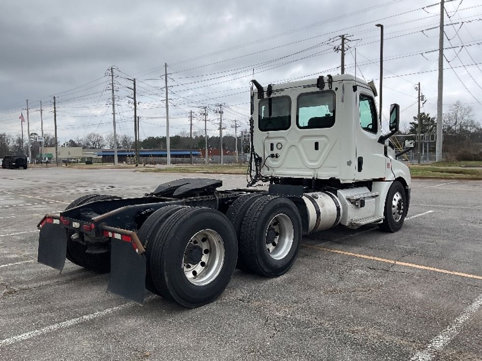 Day Cab Tractor-Heavy Duty Tractors-Freightliner-2018-T12664ST-Tuscaloosa-AL-502,932\n\t\tmiles-$ 44,500 - Image 7