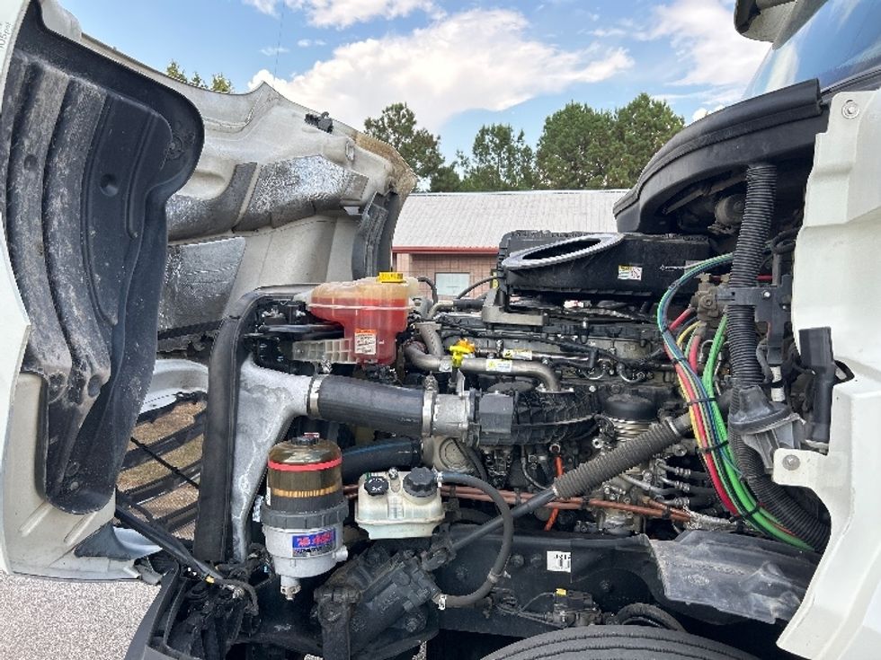 Day Cab Tractor-Heavy Duty Tractors-Freightliner-2018-T12664ST-Tuscaloosa-AL-521,875\n\t\tmiles-$ 36,000 - Image 15