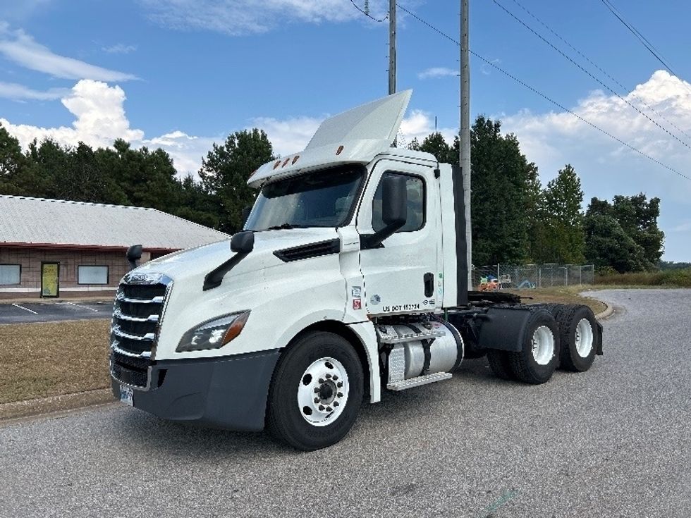 Day Cab Tractor-Heavy Duty Tractors-Freightliner-2018-T12664ST-Tuscaloosa-AL-521,875\n\t\tmiles-$ 36,000 - Image 3