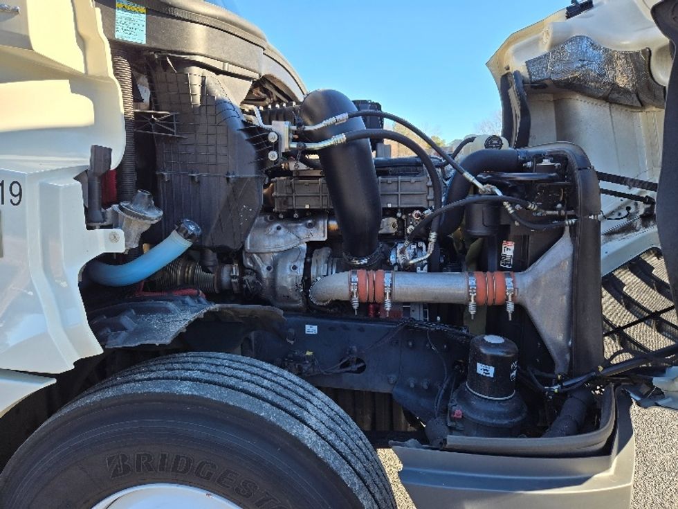 Day Cab Tractor-Heavy Duty Tractors-Freightliner-2018-T12664ST-Villa Rica-GA-216,656\n\t\tmiles-$ 52,750 - Image 15