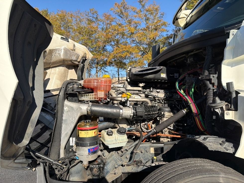 Day Cab Tractor-Heavy Duty Tractors-Freightliner-2018-T12664ST-Villa Rica-GA-485,415\n\t\tmiles-$ 37,750 - Image 16