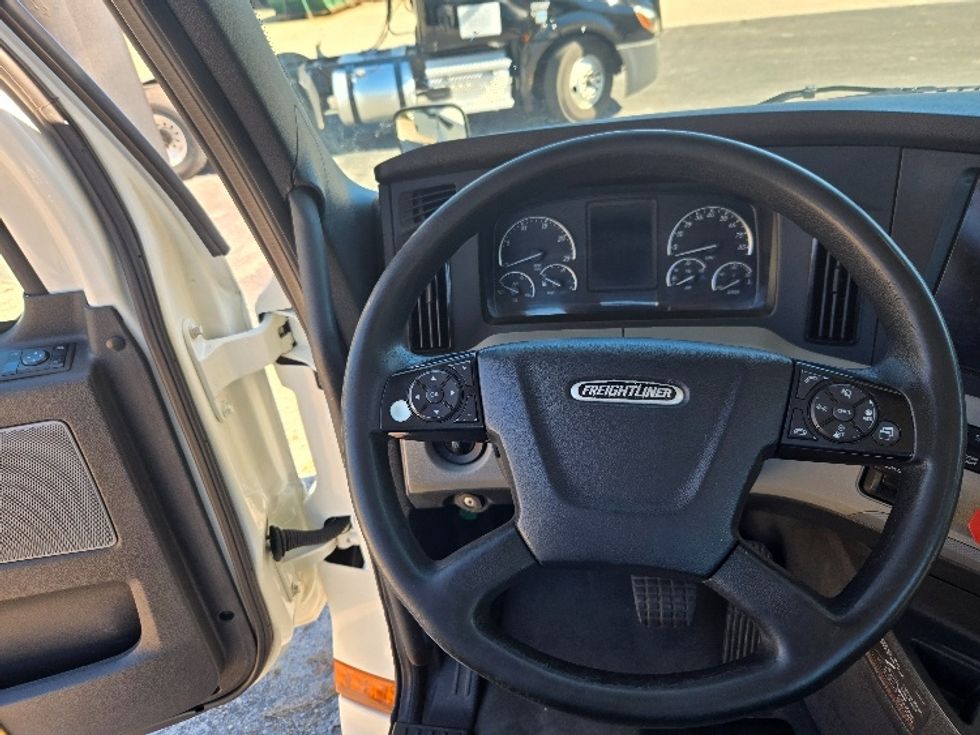 Day Cab Tractor-Heavy Duty Tractors-Freightliner-2018-T12664ST-Villa Rica-GA-507,587\n\t\tmiles-$ 36,250 - Image 11