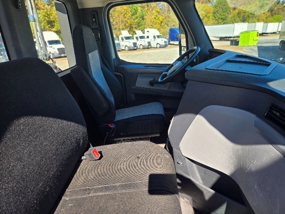 Day Cab Tractor-Heavy Duty Tractors-Freightliner-2018-T12664ST-Villa Rica-GA-507,587\n\t\tmiles-$ 36,250 - Image 14