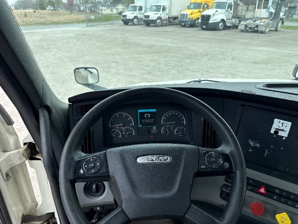 Day Cab Tractor-Heavy Duty Tractors-Freightliner-2018-T12664ST-Wabash-IN-454,450\n\t\tmiles-$ 39,500 - Image 10