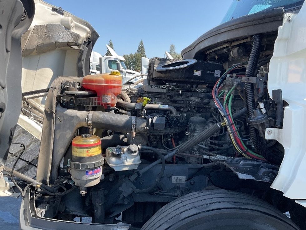 Day Cab Tractor-Heavy Duty Tractors-Freightliner-2018-T12664ST-West Sacramento-CA-551,091\n\t\tmiles-$ 34,500 - Image 13