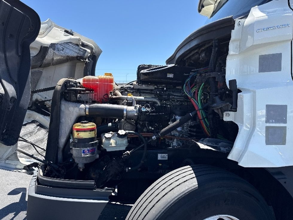 Day Cab Tractor-Heavy Duty Tractors-Freightliner-2018-T12664ST-West Sacramento-CA-632,267\n\t\tmiles-$ 28,750 - Image 16
