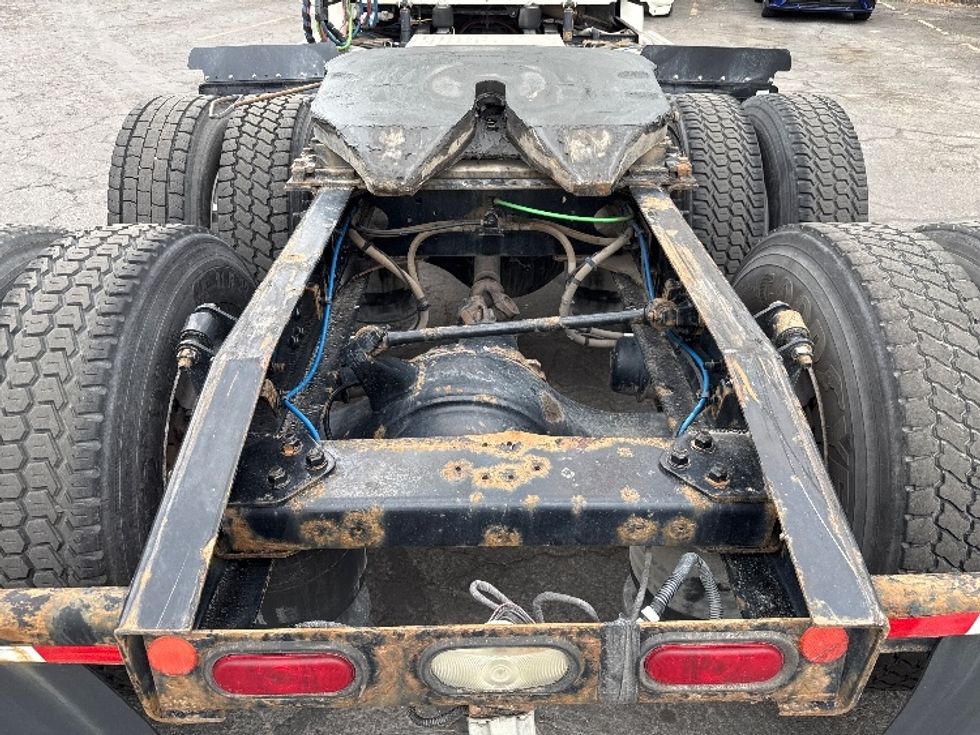 Day Cab Tractor-Heavy Duty Tractors-Freightliner-2018-T12664ST-West Valley City-UT-190,787\n\t\tmiles-$ 57,500 - Image 6