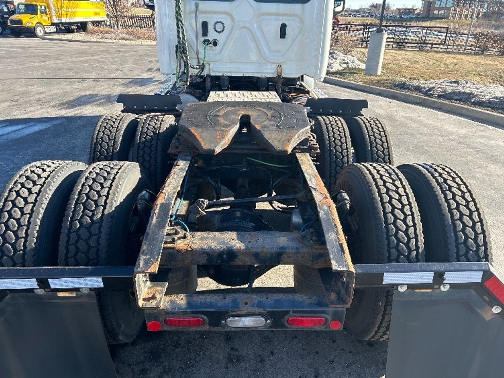 Day Cab Tractor-Heavy Duty Tractors-Freightliner-2018-T12664ST-Windsor-WI-106,498\n\t\tmiles-$ 49,500 - Image 6