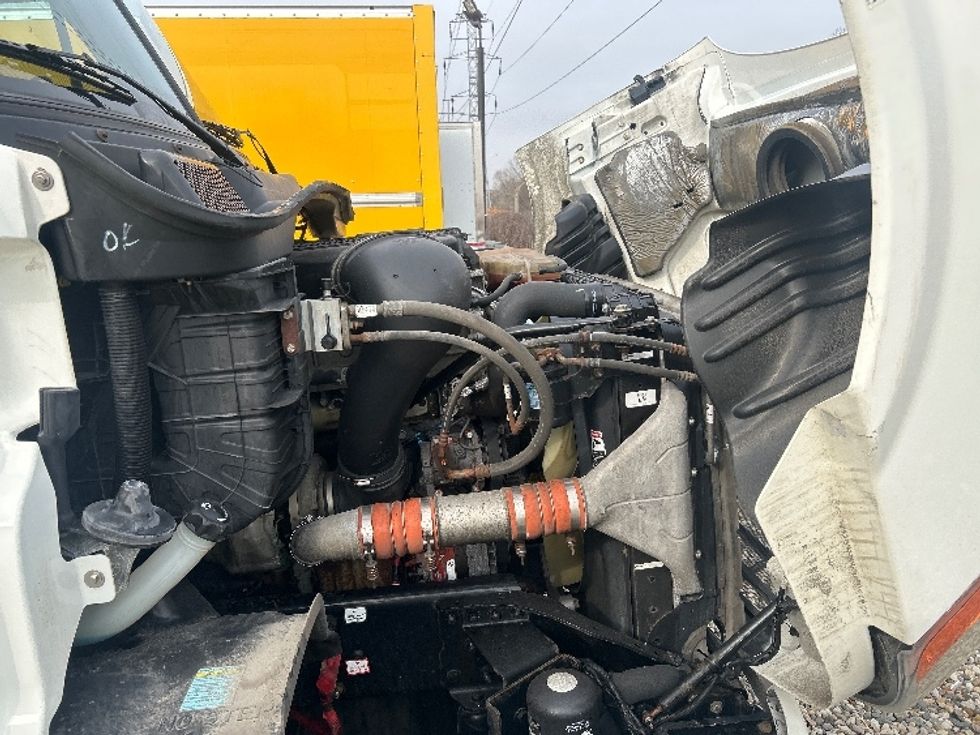 Day Cab Tractor-Heavy Duty Tractors-Freightliner-2019-Cascadia 11342ST-Allen Park-MI-421,738\n\t\tmiles-$ 24,250 - Image 15