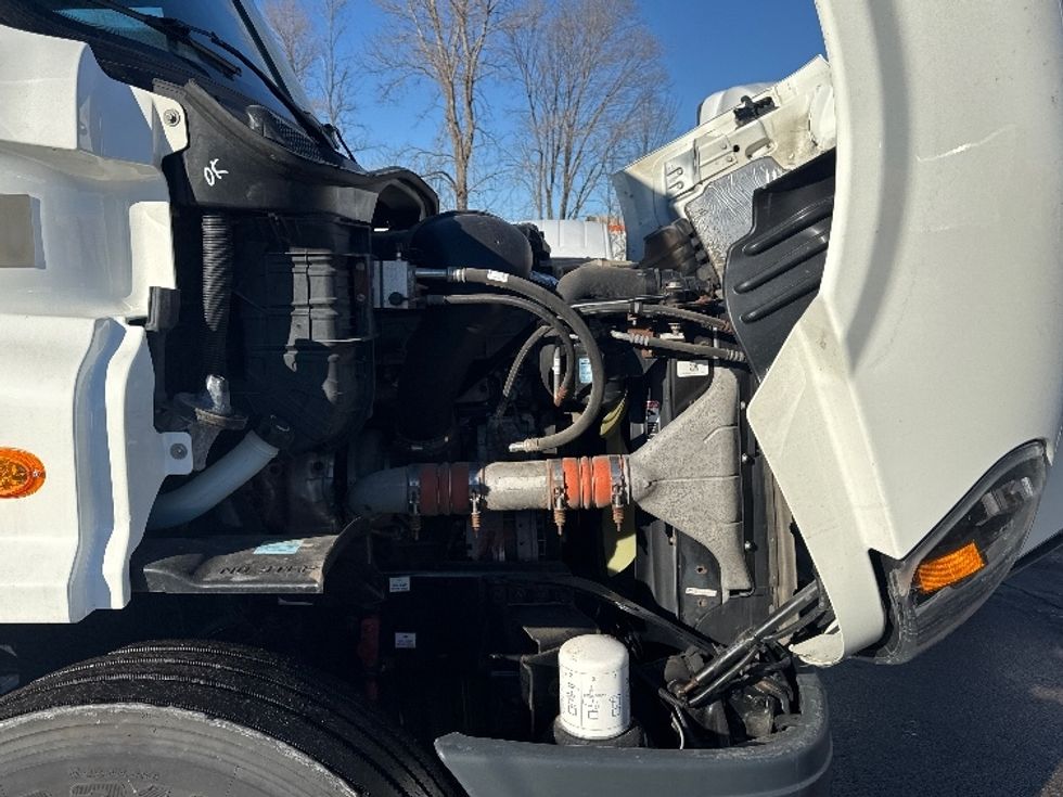 Day Cab Tractor-Heavy Duty Tractors-Freightliner-2019-Cascadia 11342ST-Brooklyn Park-MN-78,136\n\t\tmiles-$ 27,250 - Image 15