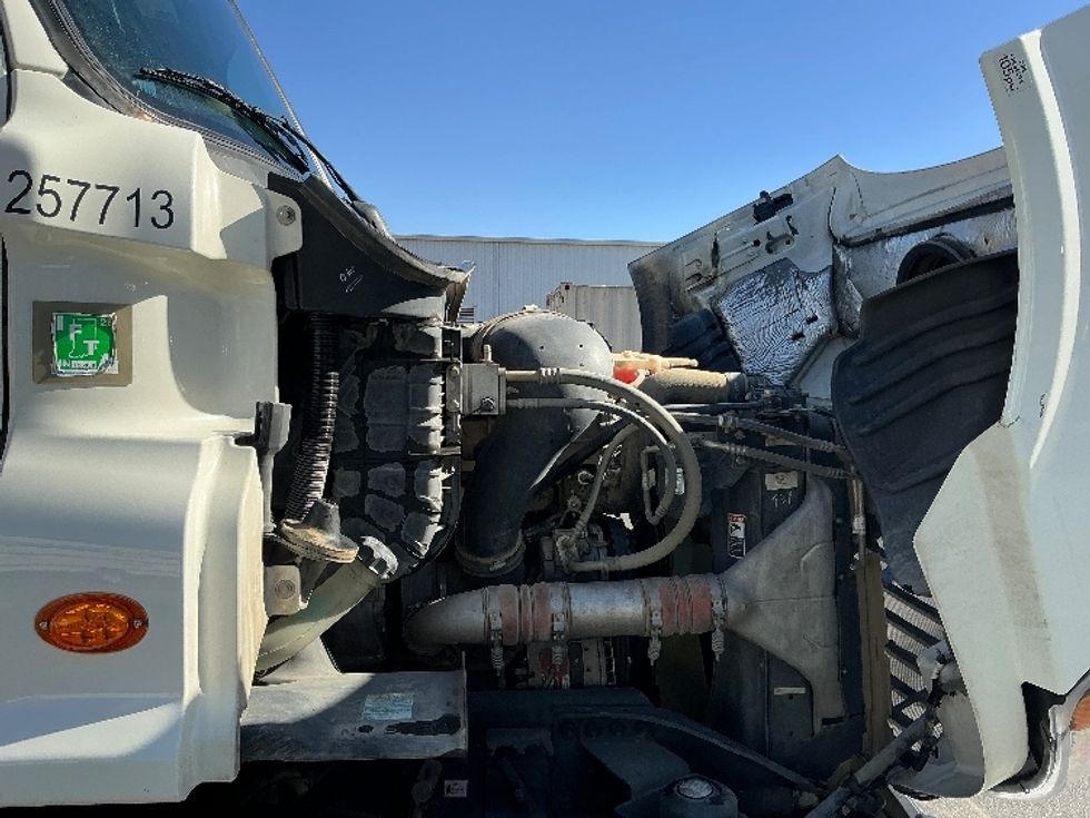 Day Cab Tractor-Heavy Duty Tractors-Freightliner-2019-Cascadia 11342ST-Ceres-CA-328,735\n\t\tmiles-$ 999,999 - Image 15