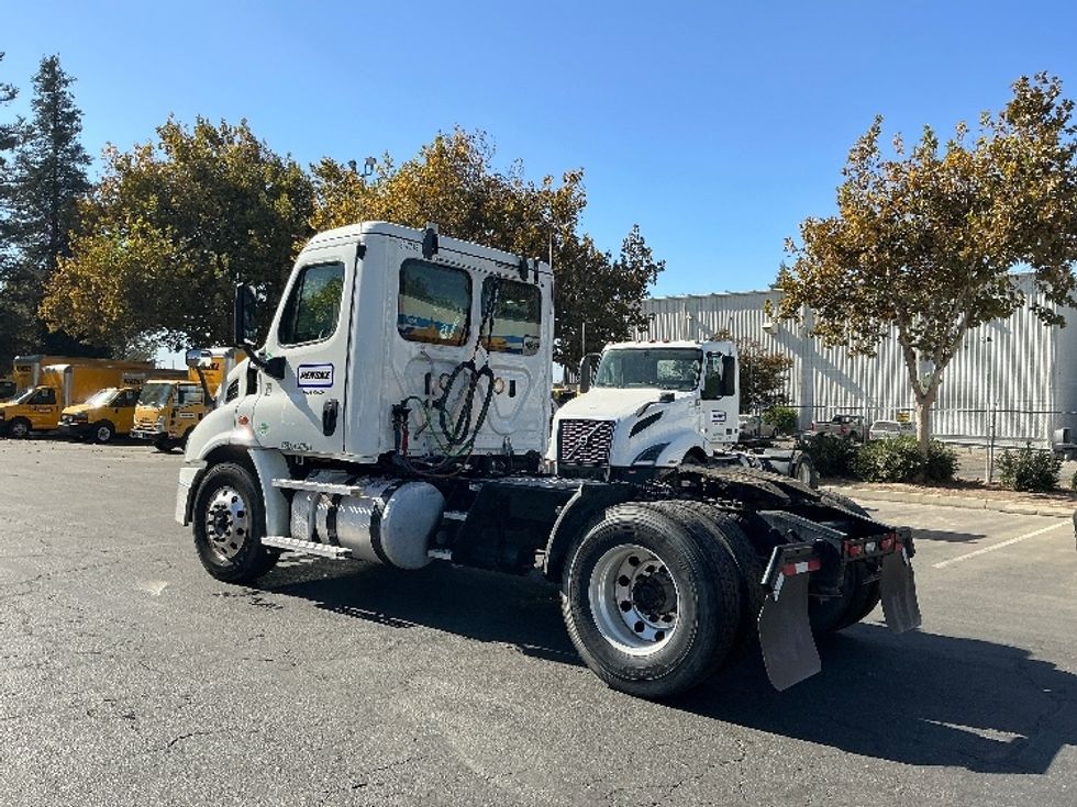 Day Cab Tractor-Heavy Duty Tractors-Freightliner-2019-Cascadia 11342ST-Ceres-CA-328,735\n\t\tmiles-$ 999,999 - Image 5