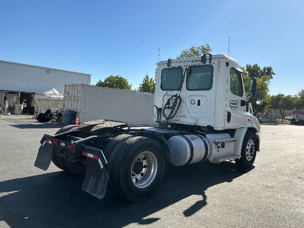 Day Cab Tractor-Heavy Duty Tractors-Freightliner-2019-Cascadia 11342ST-Ceres-CA-328,735\n\t\tmiles-$ 999,999 - Image 7