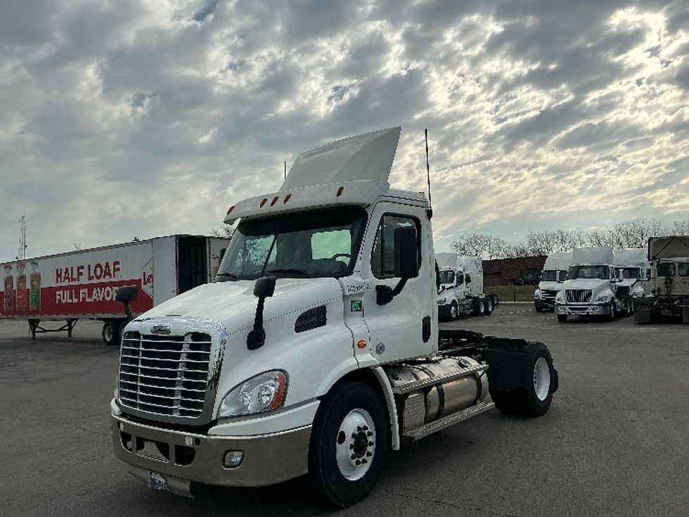Day Cab Tractor-Heavy Duty Tractors-Freightliner-2019-Cascadia 11342ST-East Chicago-IN-269,246\n\t\tmiles-$ 25,750 - Image 3