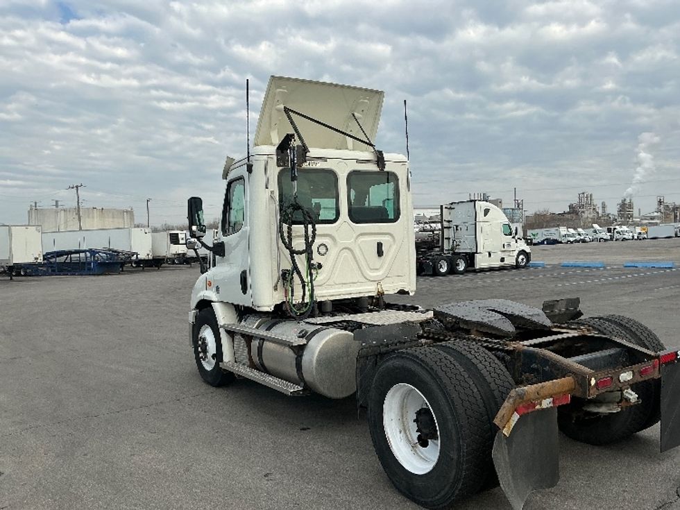 Day Cab Tractor-Heavy Duty Tractors-Freightliner-2019-Cascadia 11342ST-East Chicago-IN-269,246\n\t\tmiles-$ 25,750 - Image 5