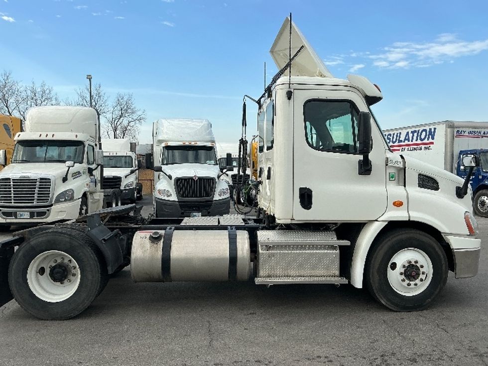 Day Cab Tractor-Heavy Duty Tractors-Freightliner-2019-Cascadia 11342ST-East Chicago-IN-269,246\n\t\tmiles-$ 25,750 - Image 8