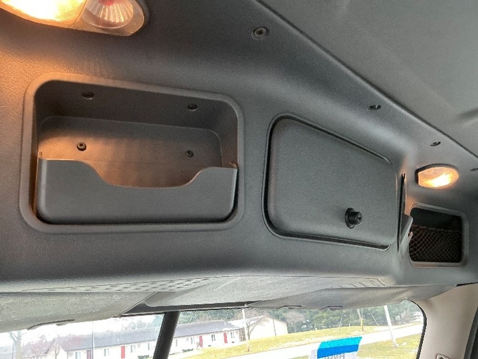 Day Cab Tractor-Heavy Duty Tractors-Freightliner-2019-Cascadia 11342ST-Elkhart-IN-395,543\n\t\tmiles-$ 24,500 - Image 17