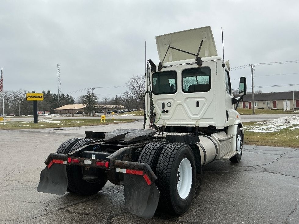 Day Cab Tractor-Heavy Duty Tractors-Freightliner-2019-Cascadia 11342ST-Elkhart-IN-395,543\n\t\tmiles-$ 24,500 - Image 7