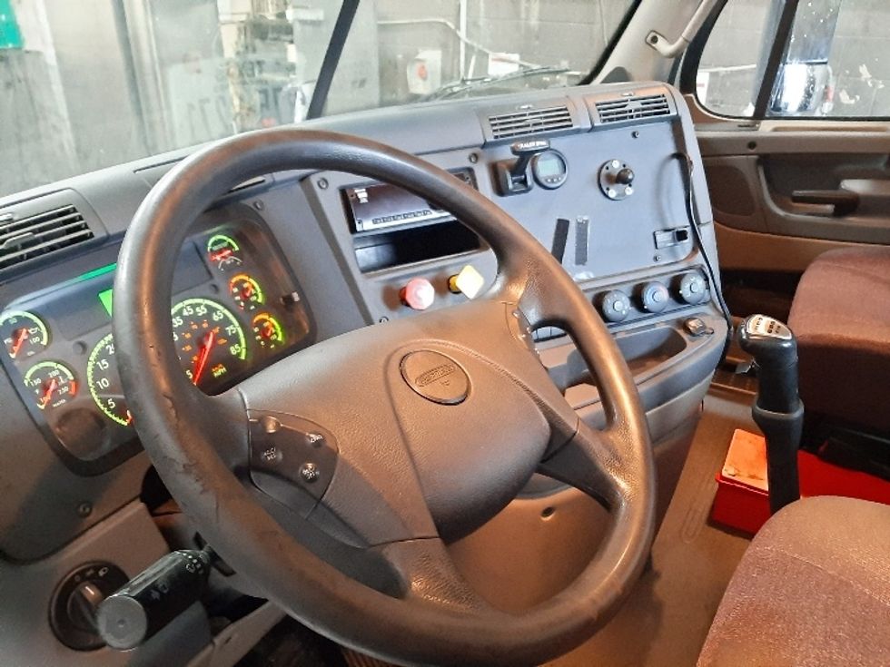 Day Cab Tractor-Heavy Duty Tractors-Freightliner-2019-Cascadia 11342ST-Fort Worth-TX-230,734\n\t\tmiles-$ 34,750 - Image 10