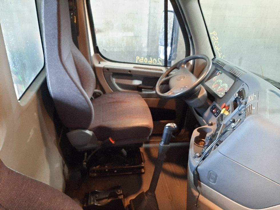 Day Cab Tractor-Heavy Duty Tractors-Freightliner-2019-Cascadia 11342ST-Fort Worth-TX-230,734\n\t\tmiles-$ 34,750 - Image 14