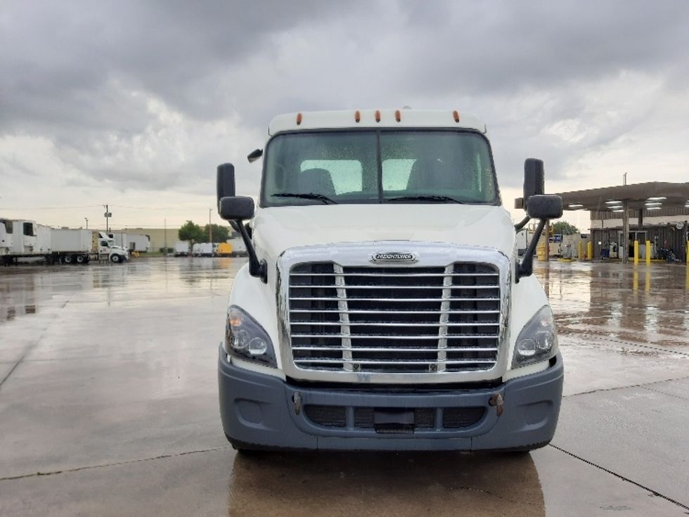 Day Cab Tractor-Heavy Duty Tractors-Freightliner-2019-Cascadia 11342ST-Fort Worth-TX-230,734\n\t\tmiles-$ 34,750 - Image 2