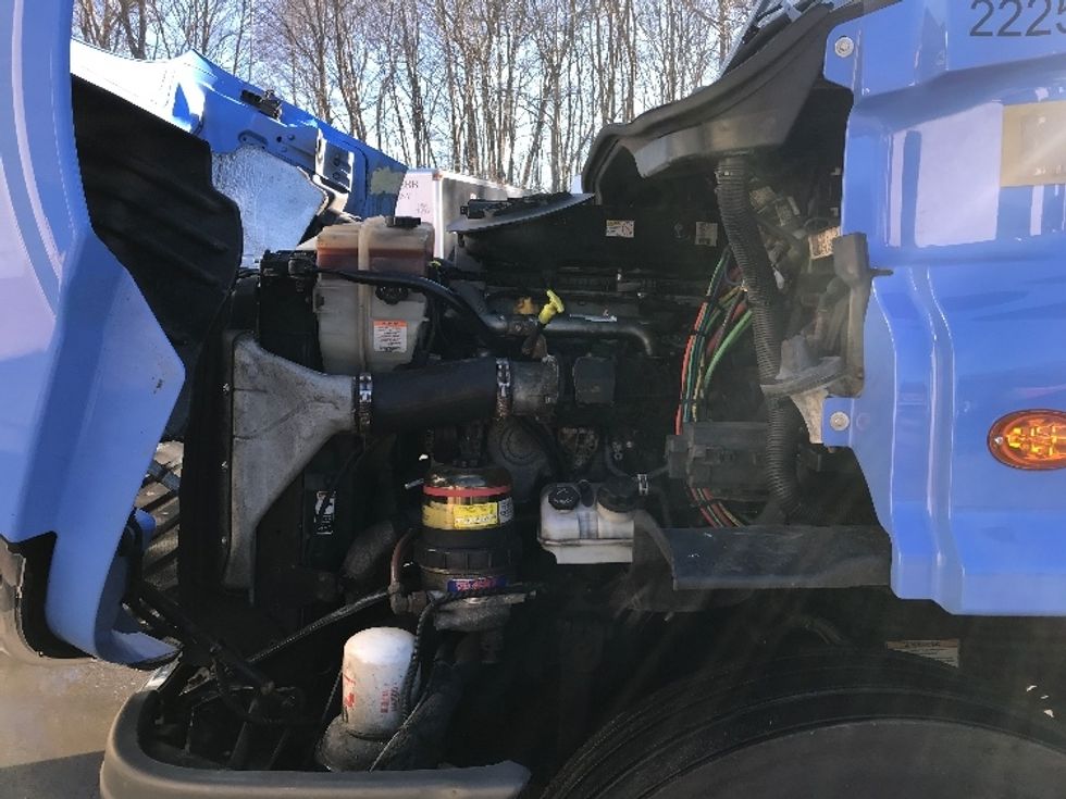 Day Cab Tractor-Heavy Duty Tractors-Freightliner-2019-Cascadia 11342ST-Franklin-MA-295,458\n\t\tmiles-$ 32,000 - Image 16