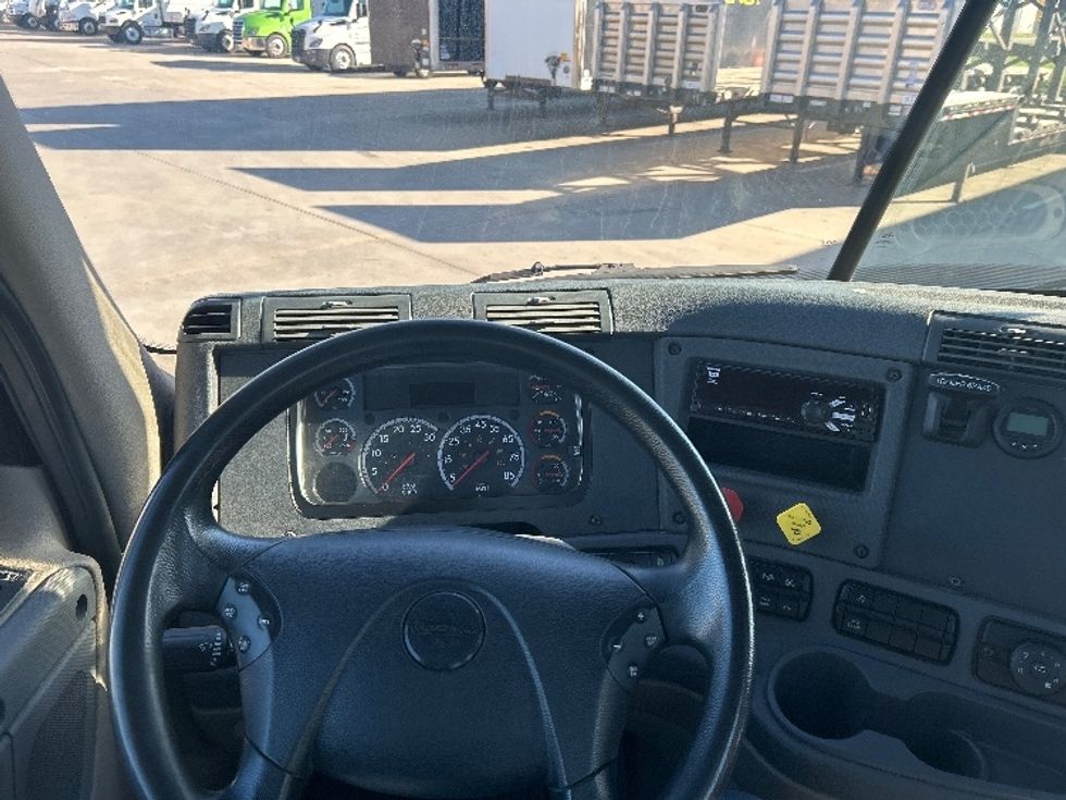 Day Cab Tractor-Heavy Duty Tractors-Freightliner-2019-Cascadia 11342ST-Goshen-IN-202,037\n\t\tmiles-$ 26,750 - Image 11